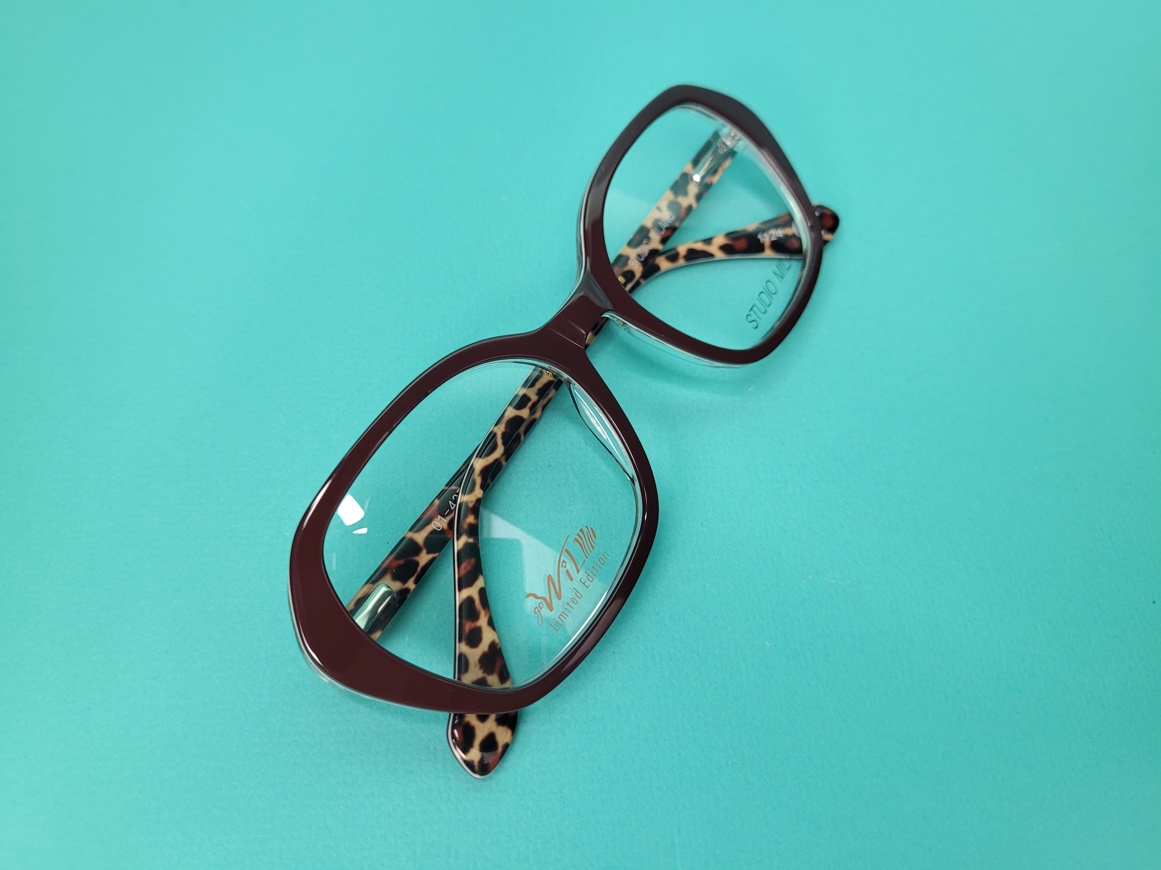 COLETTE 01-43720